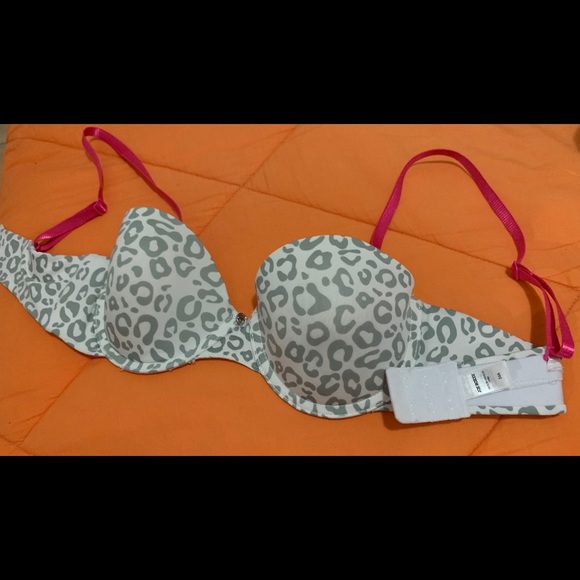 Bra - Picture 1 of 1